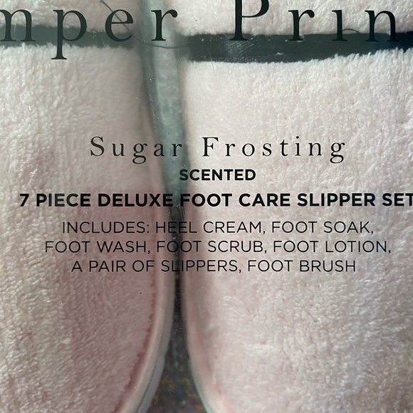 7 Pc Foot Care Slipper Set - Picture 3 of 3